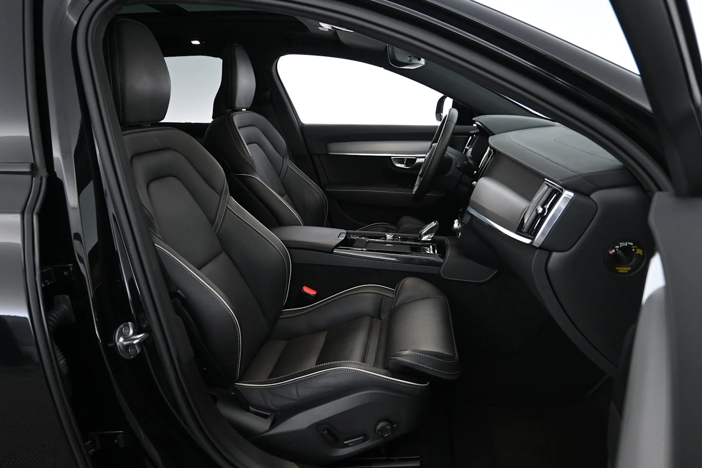 Car Image - JiYb3yCHr5FIHBkRVSms8