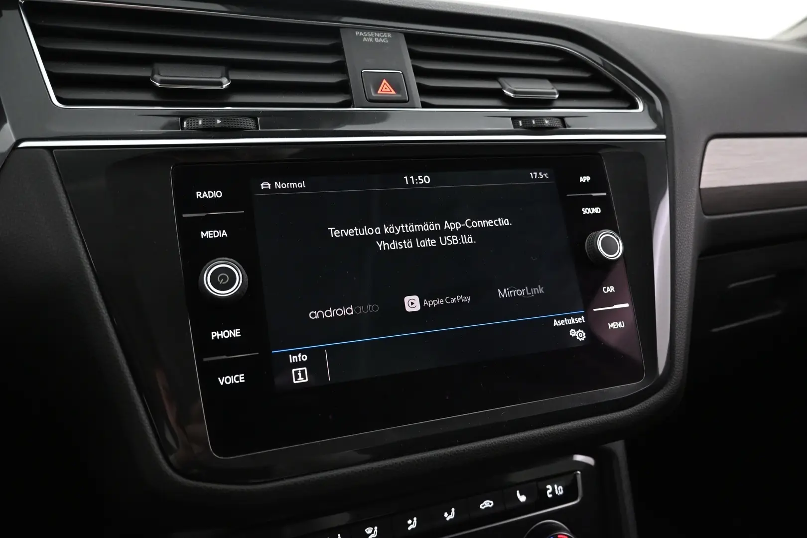 Car Image - wnRnwmLRUi474UGRr151J