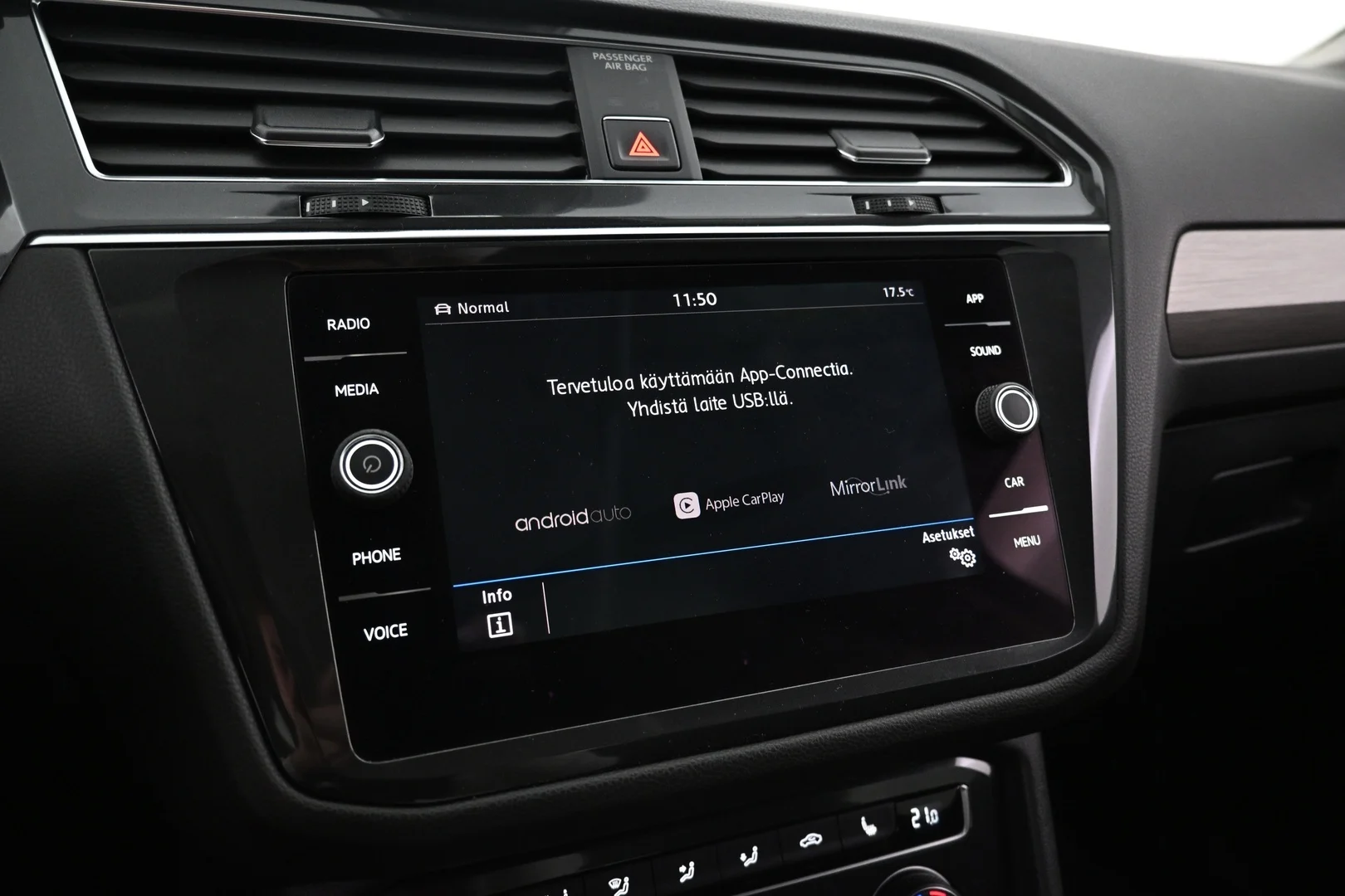 Car Image - wnRnwmLRUi474UGRr151J