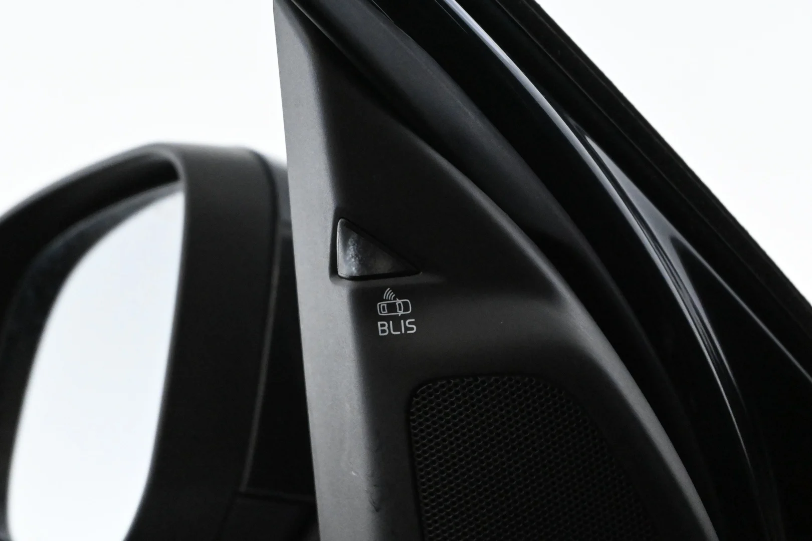 Car Image - 7kUqyjqTyb84DoSuEWRCna