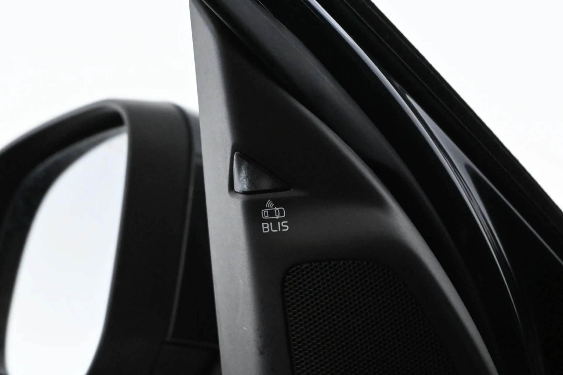 Car Image - 7kUqyjqTyb84DoSuEWRCna