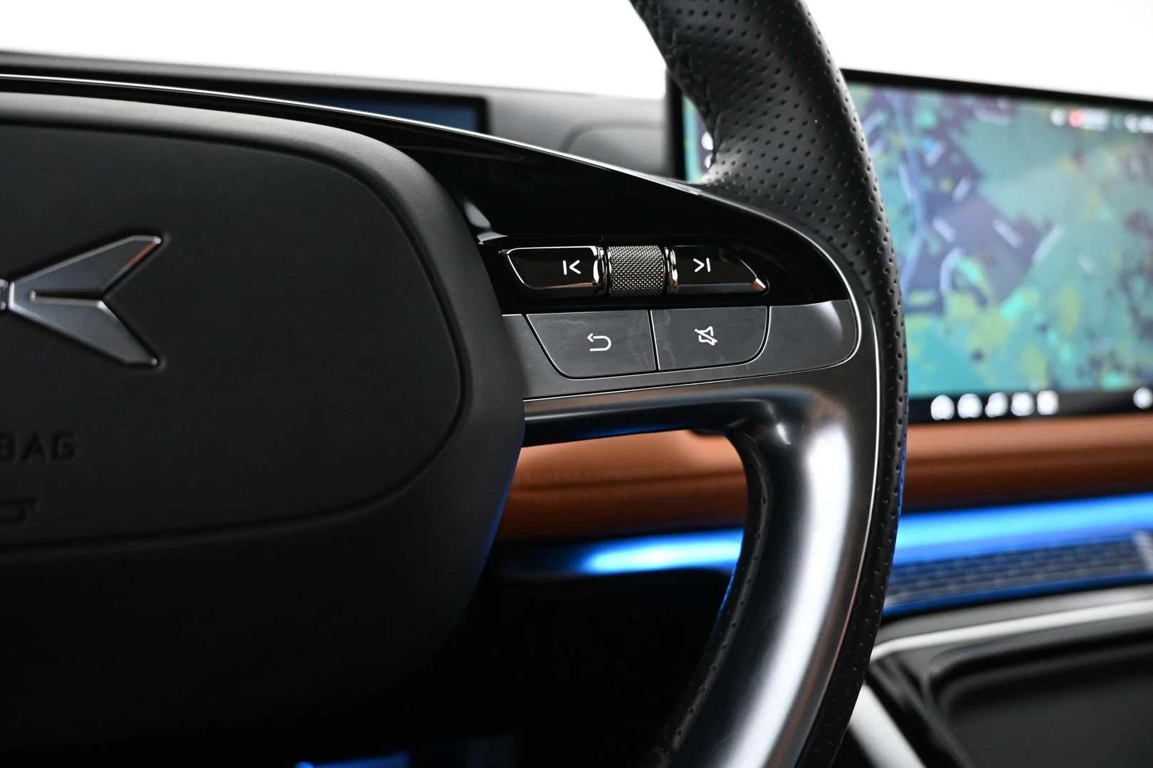 Car Image - 6SSb86UHMRHzPIdTBJusI9