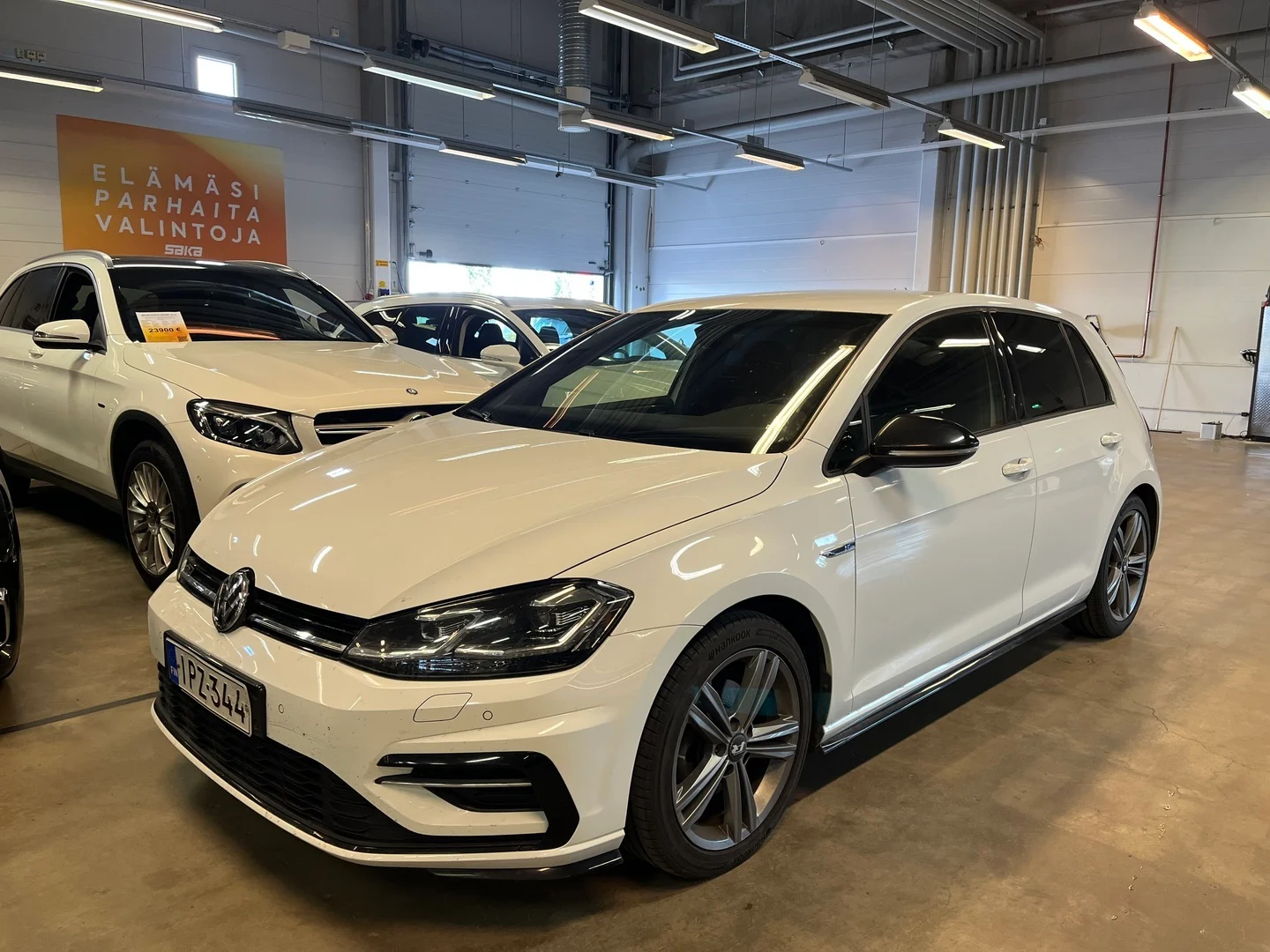 Car Image - NRbtK1w1nVomyBydzH5EP