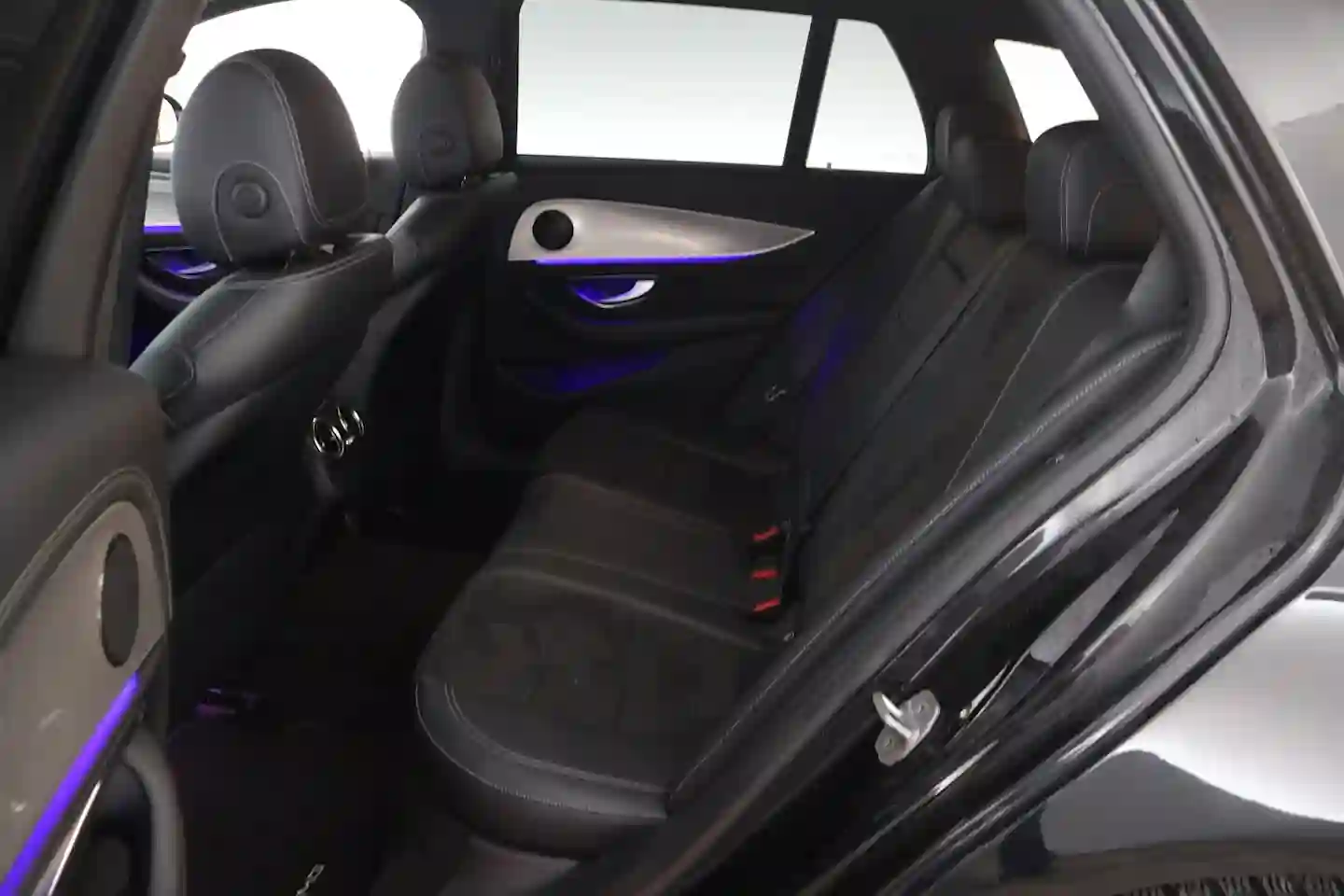 Car Image - 4tVp0VgP9OgwdiJmDYGnCe