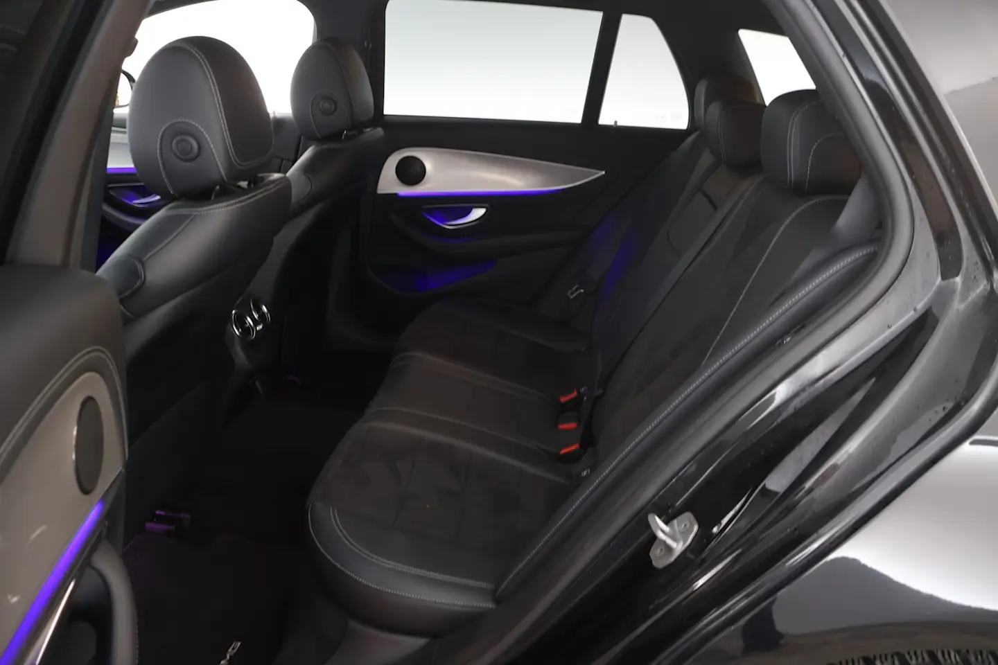 Car Image - 4tVp0VgP9OgwdiJmDYGnCe