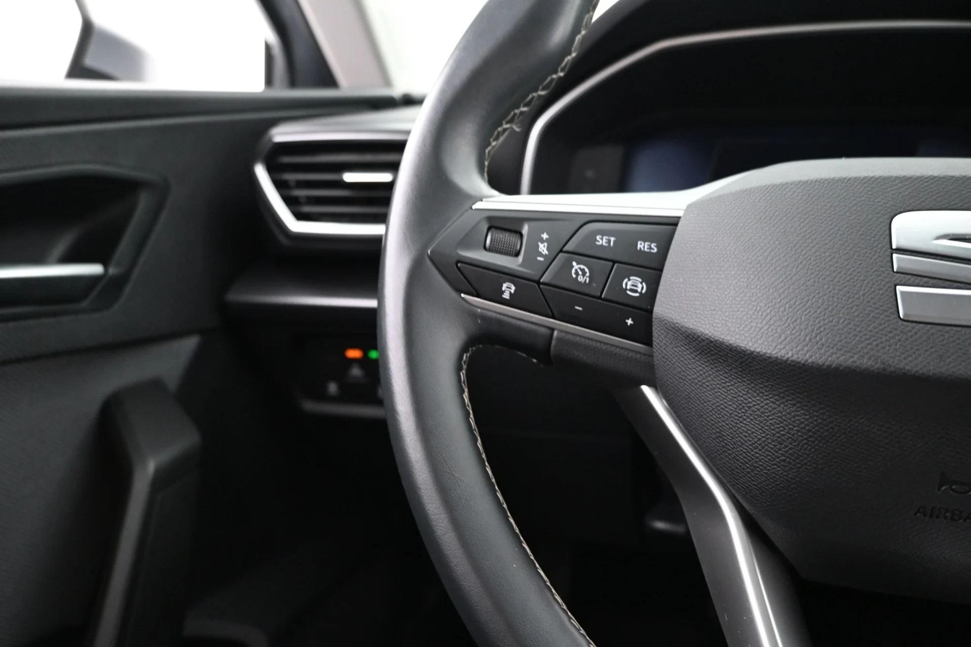 Car Image - 4WNkBK9ejkdsVOyEsv4wEy