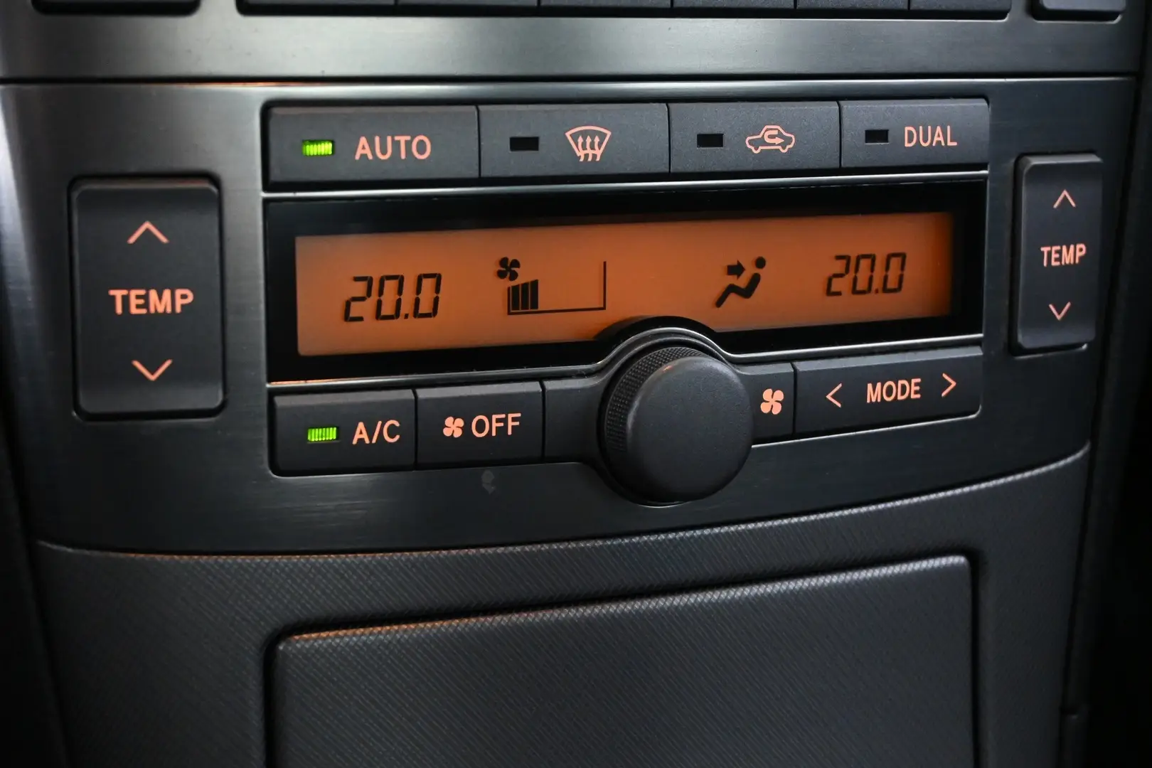 Car Image - 5toqEjfbOBQiJJzAXB0T3W