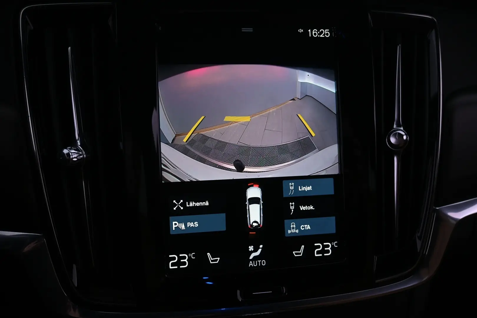 Car Image - 4JO2hyESJ2ucNvv72lsXn