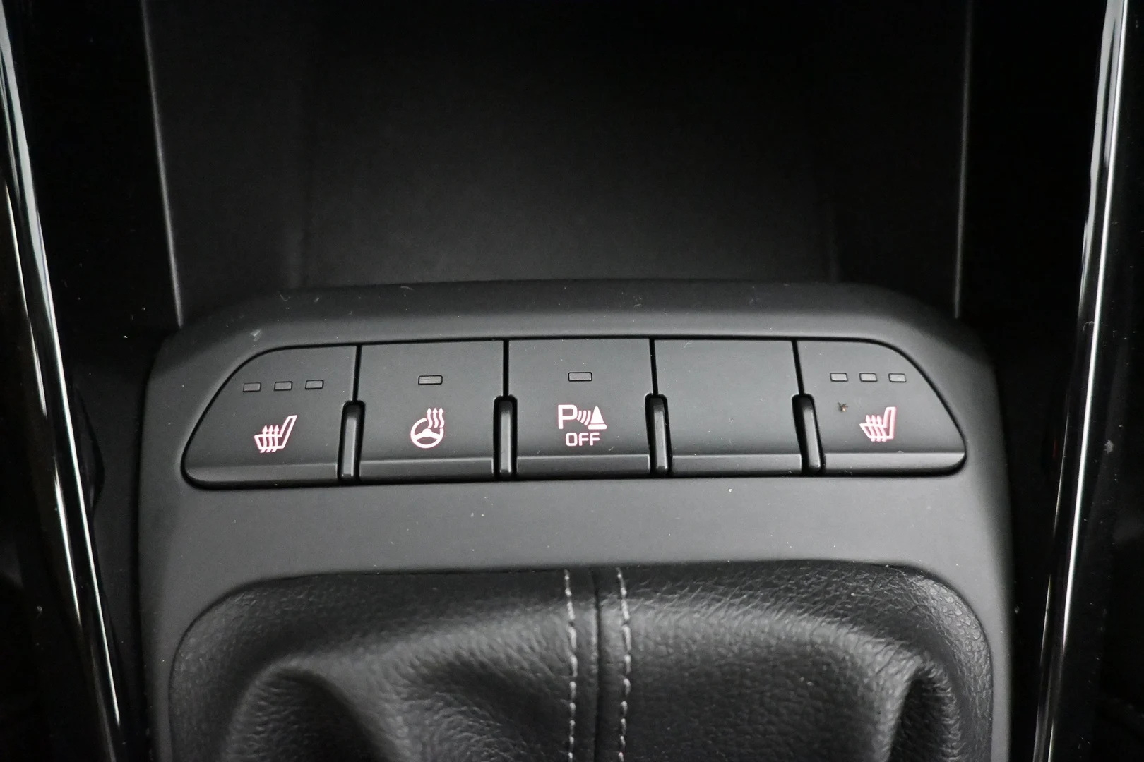 Car Image - IAoZhAnRXgvLewQyaOWOj