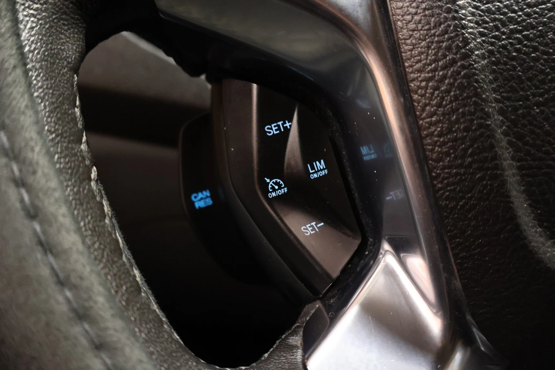 Car Image - RyYJxbuGW6aHLqEnouGzw