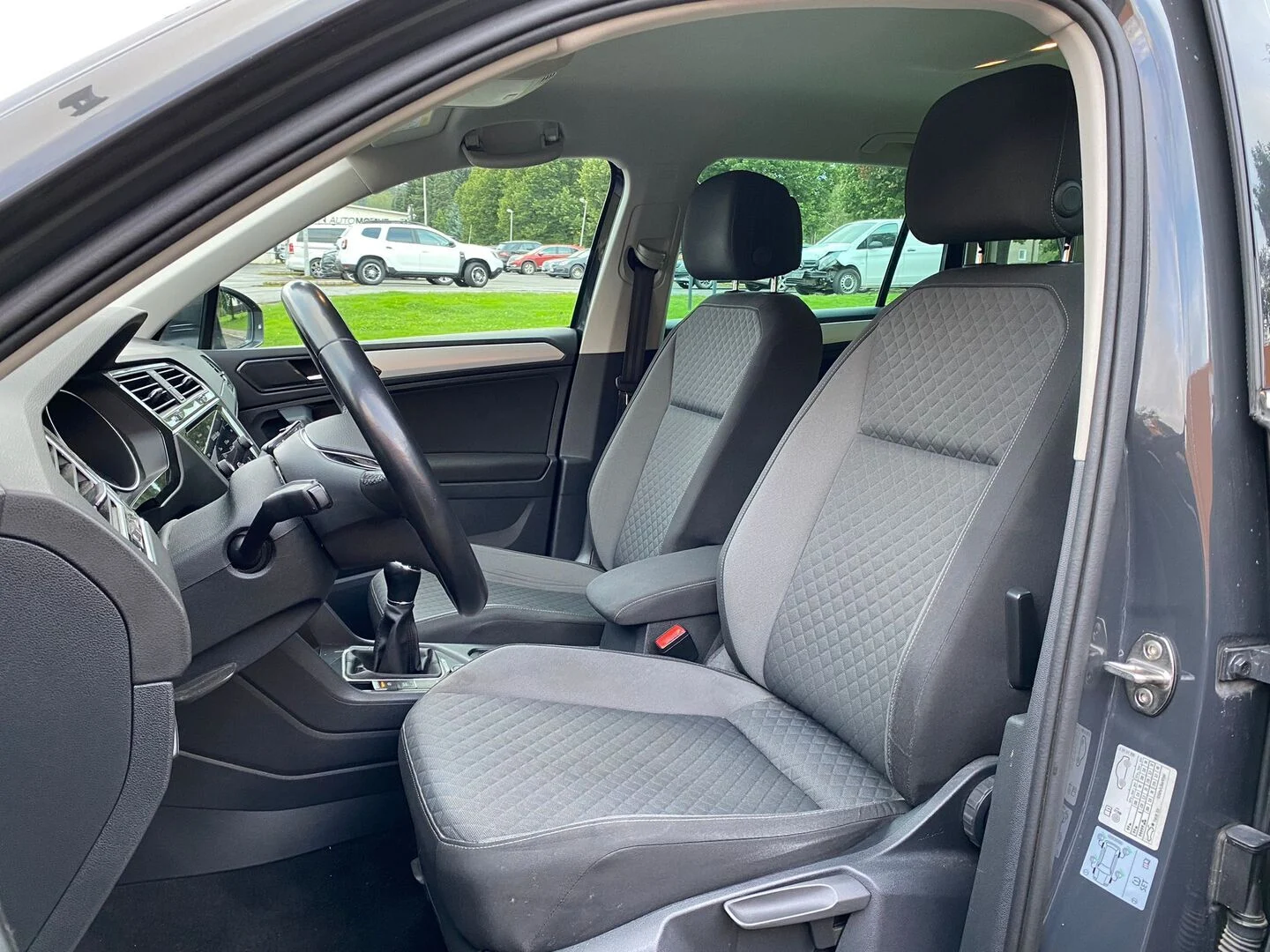 Car Image - 5EbgPjb2InMu4ypwtvDsK6