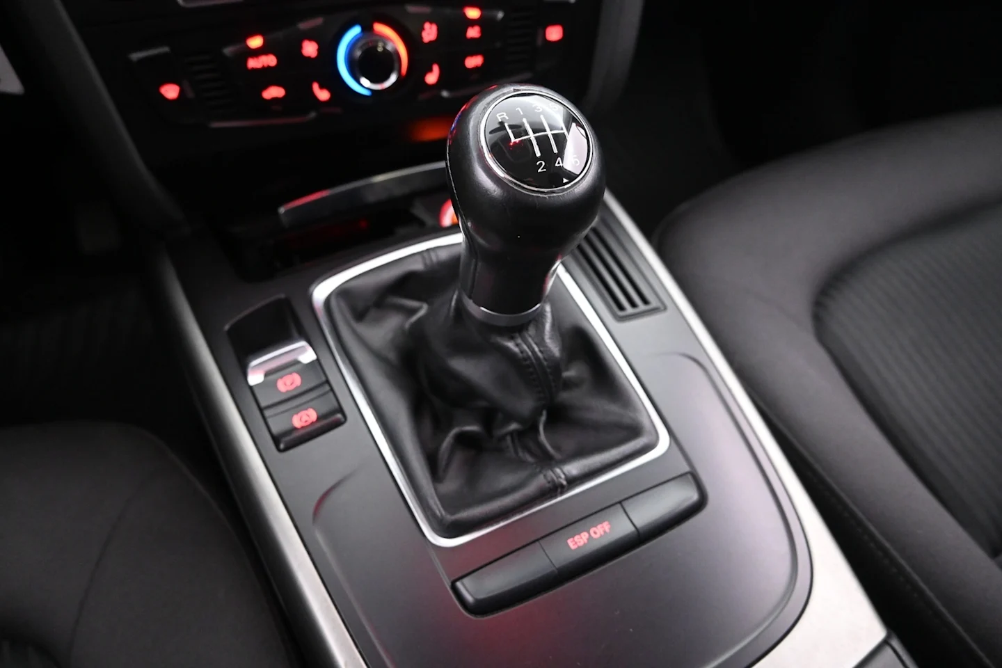 Car Image - 7ATfijNbJRFlU8J0Os5QL8