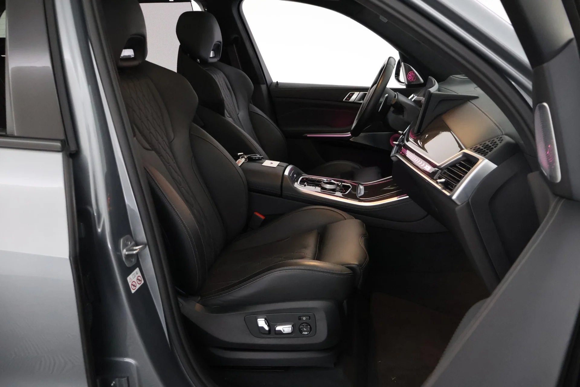 Car Image - 6x5N7sm4fYYlNSYci49FNc