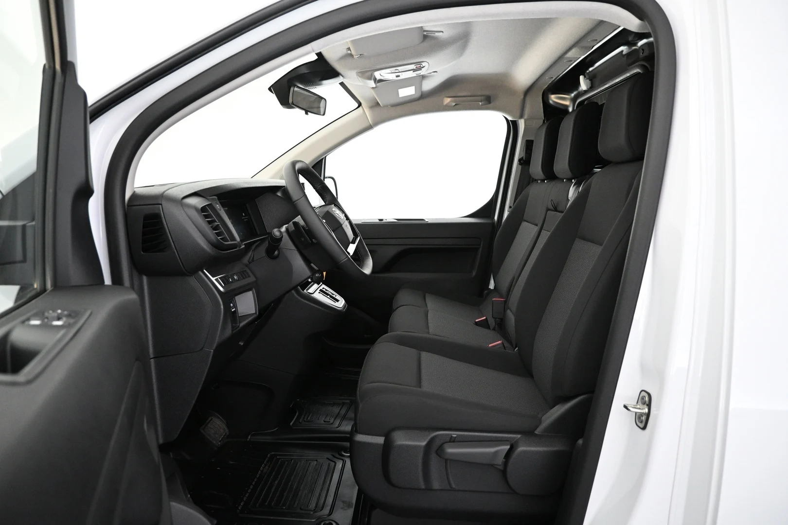 Car Image - 15fYWIucrC8564XunCkOSt