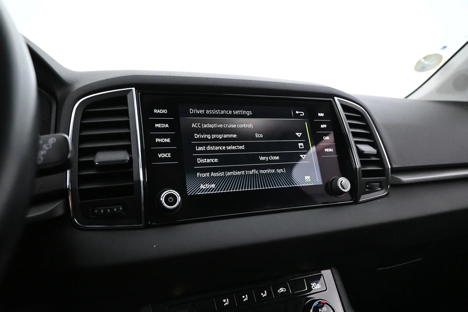 Car Image - 27ApwB9vBT6s1x1Sry2OyV
