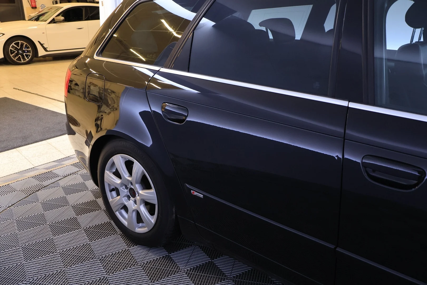 Car Image - 5h3MBOPGwTpGnFZCUZB6m9