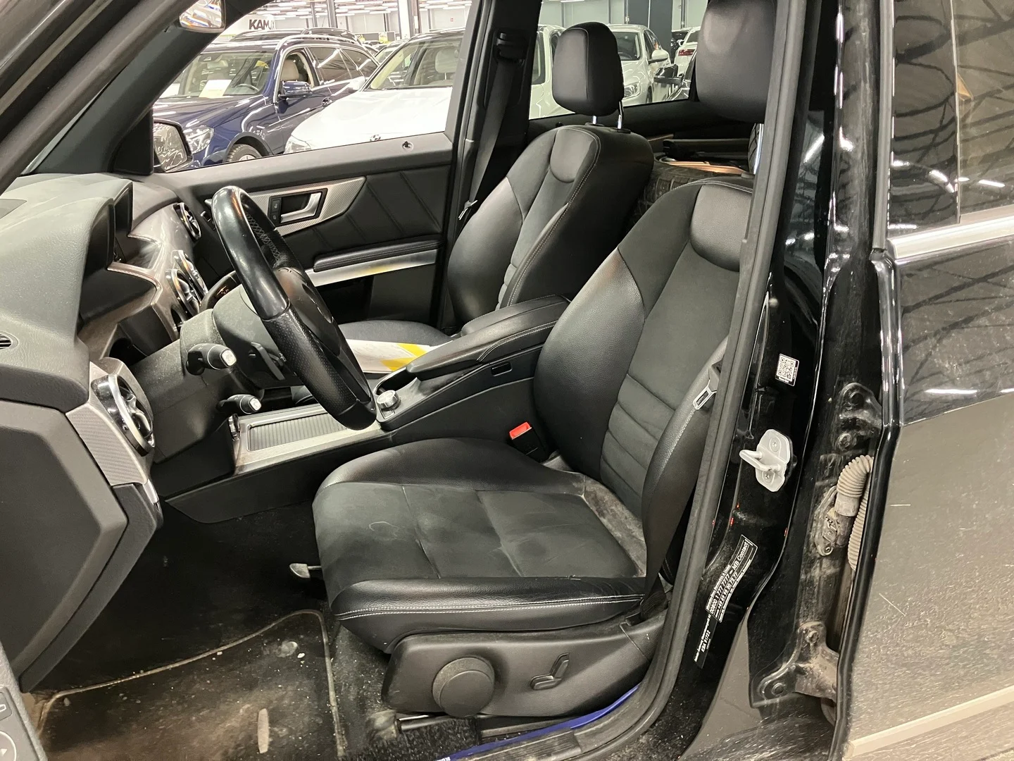 Car Image - YwF9ZjDPHPXAWbHz6LjiG