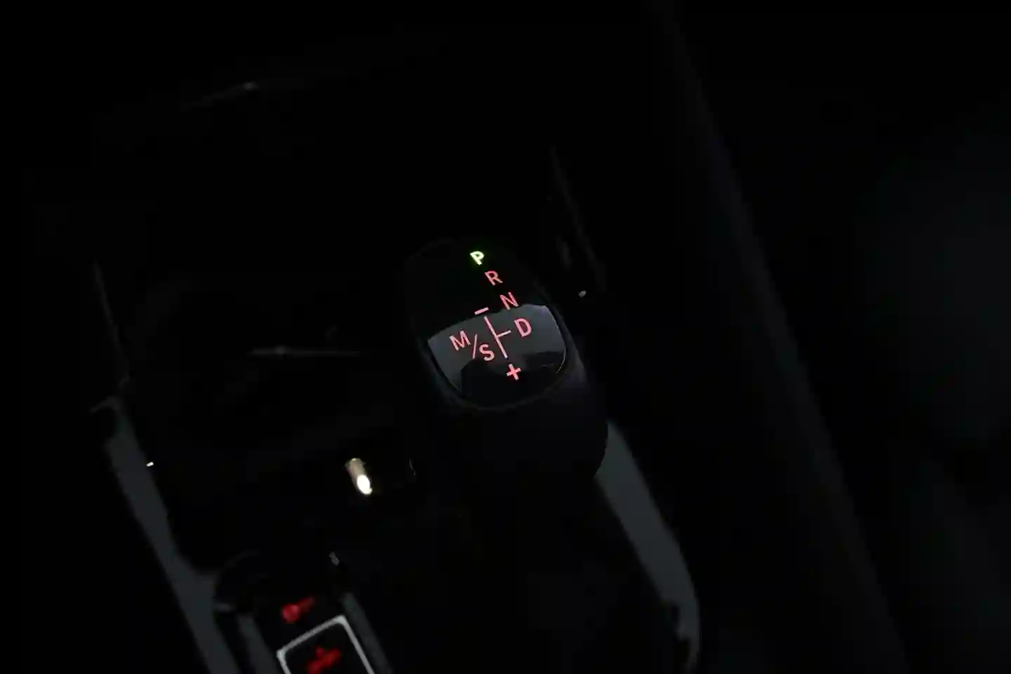 Car Image - 4GQH2LuB9dNzhQ1Fj5JPRX