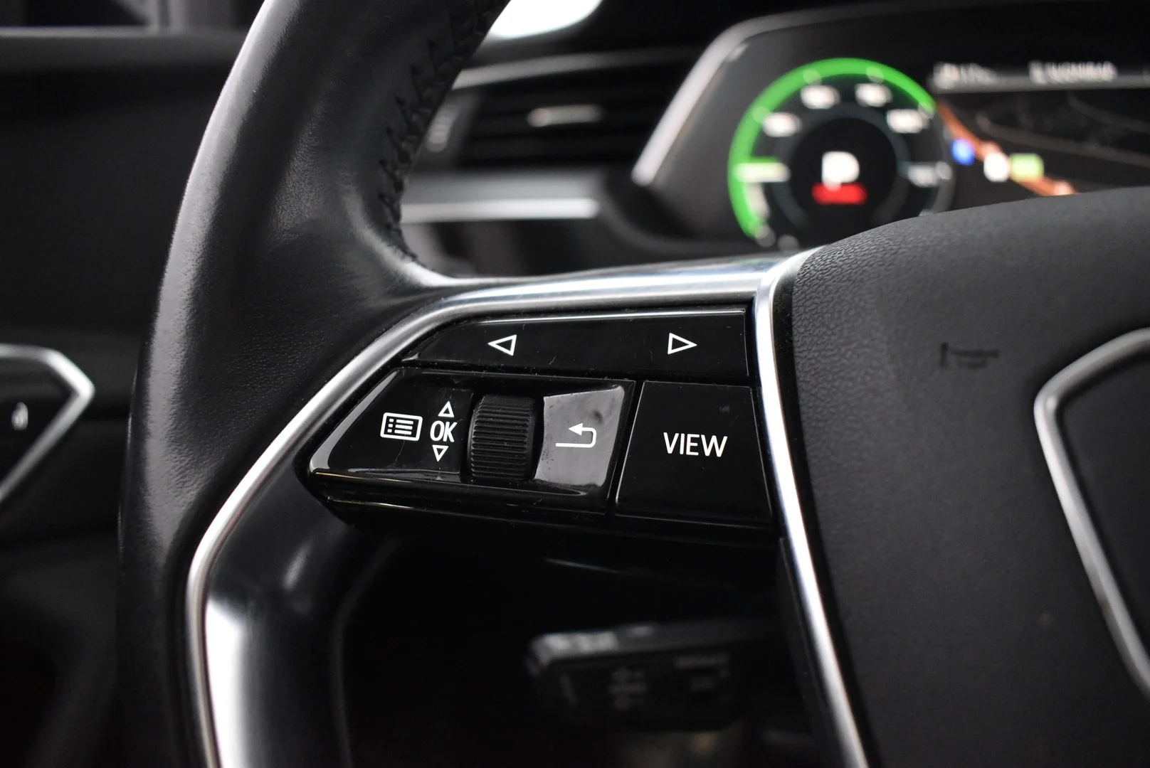 Car Image - 1vaa00vKcw284Ew8kzTZRw