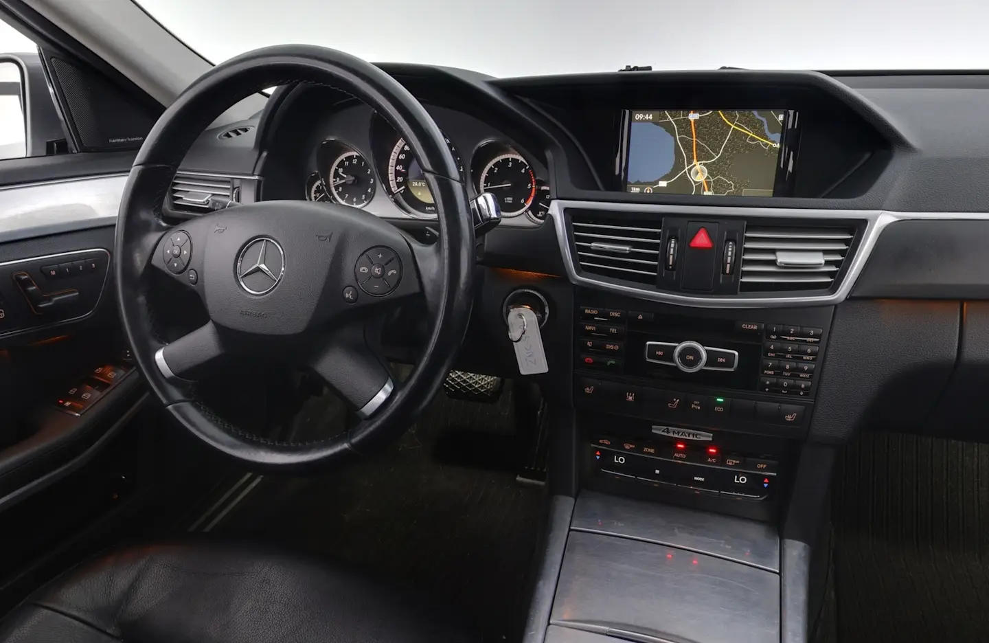 Car Image - 5IuRWNUAFzooUEJNFG24IR
