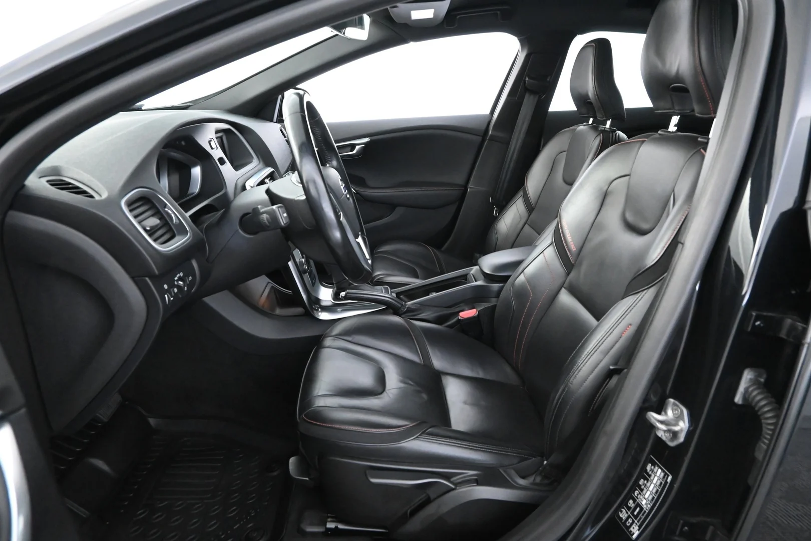 Car Image - 6h9HFKVvjFuCLijoFeWIq5