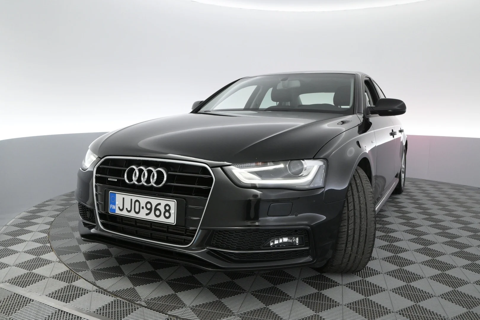 Car Image - 2BP8G9XxpNt3vx3PjL8m6v