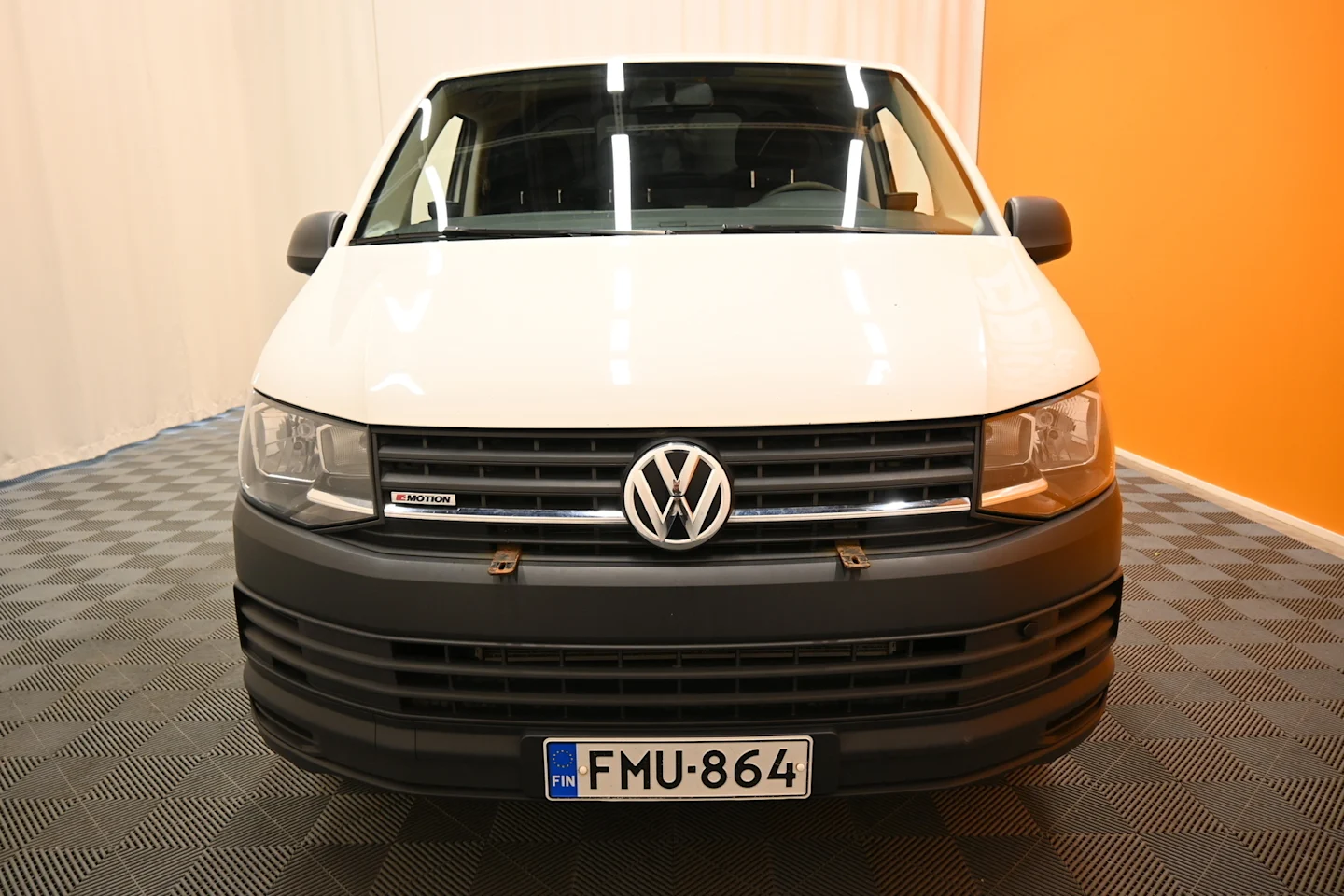 Car Image - MnmlckIlrDKzPyL9x8Ply