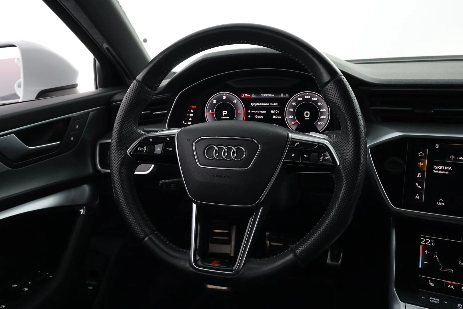 Car Image - JCFGhRlfQcGLBOLHjttXm