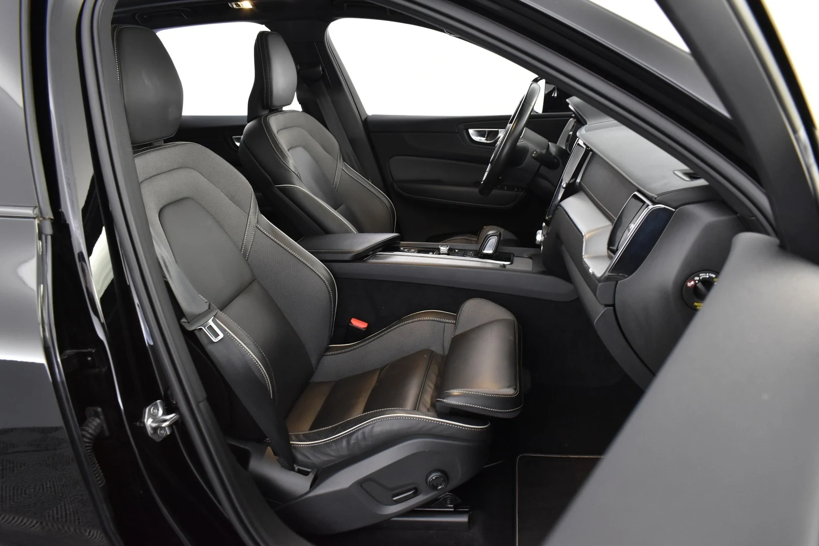 Car Image - 6f9F5wCcHwBg1Or60RIunr