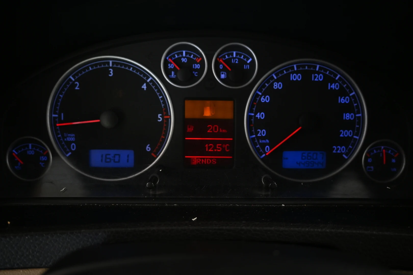 Car Image - 7LkwnFZUt6aSvB44ZIvJX5