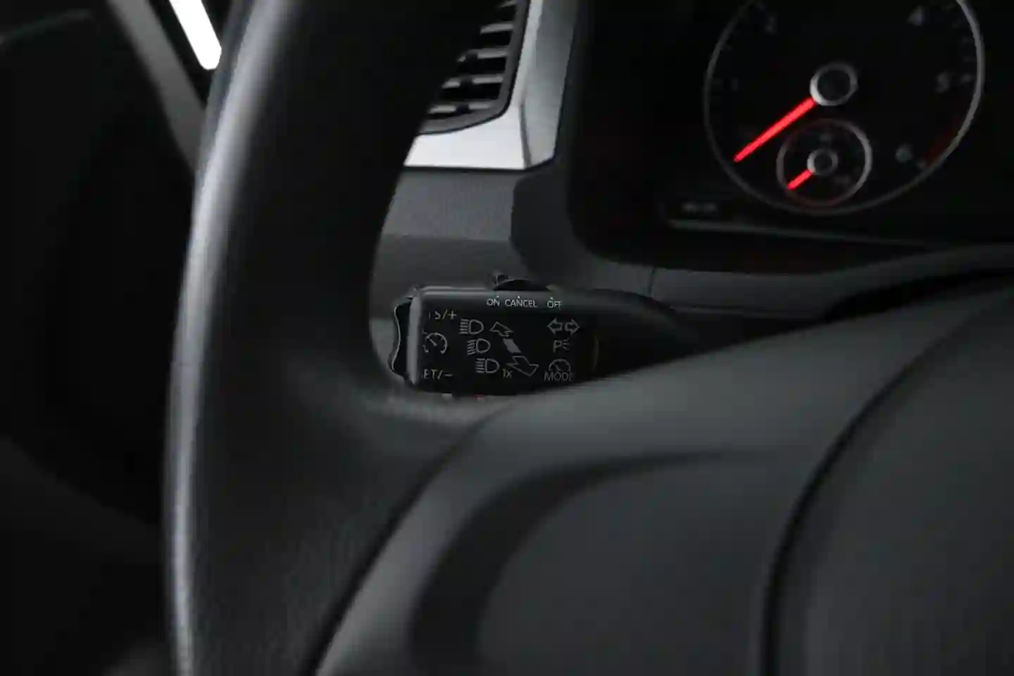 Car Image - xyHC99rVNSlA63O3oHUn2