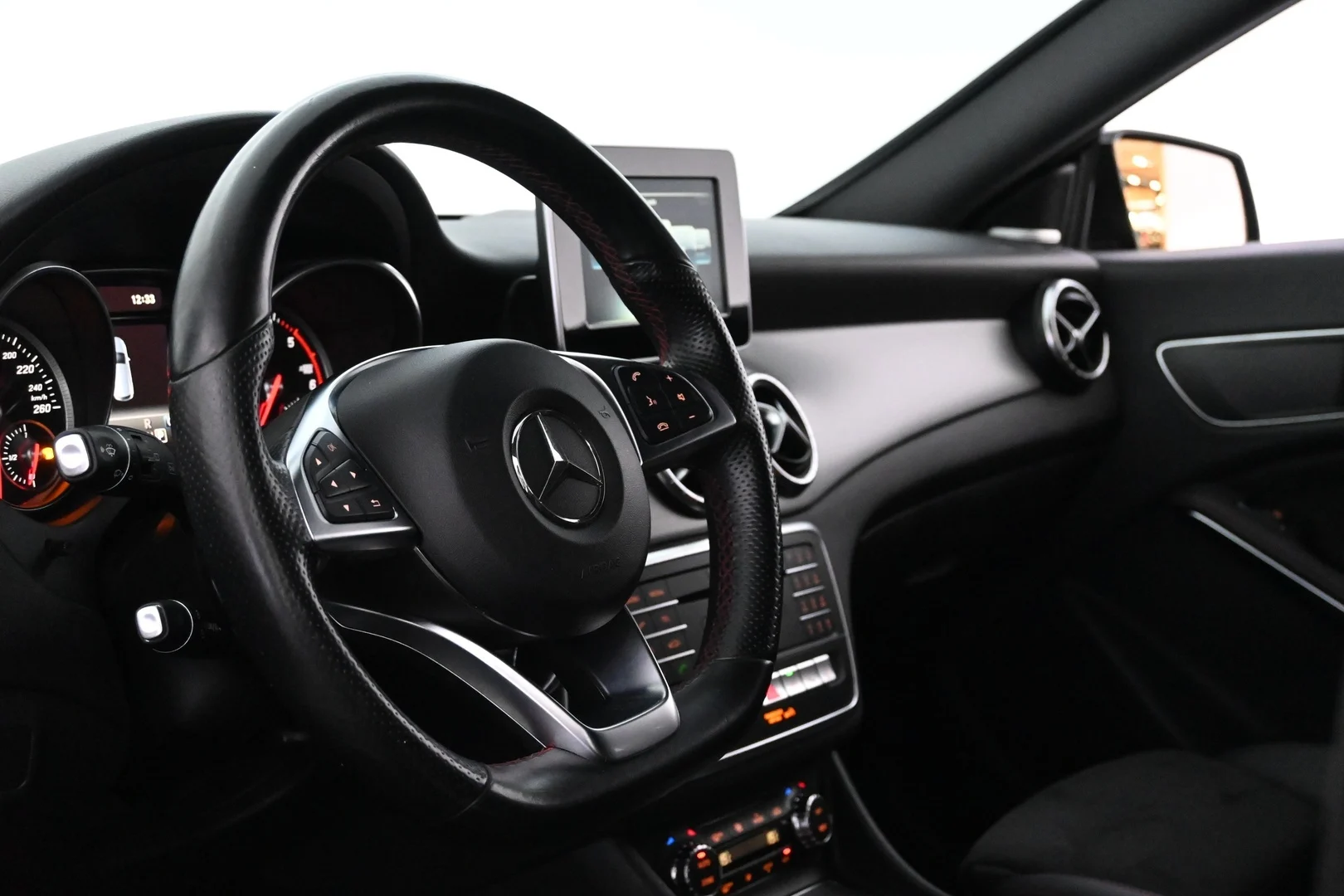 Car Image - 5b5Xga2ytzmQ3vgQAue4Rk