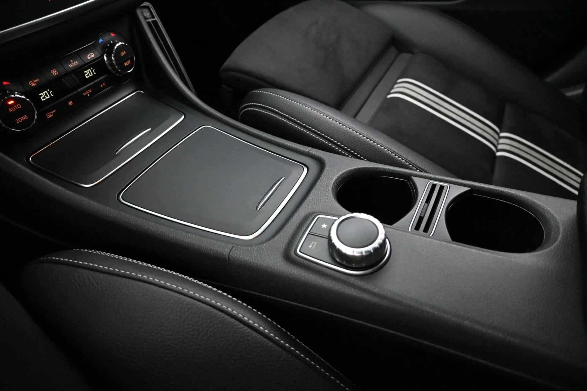 Car Image - 3nWdkD4vL9Yjr4bygW6vxl