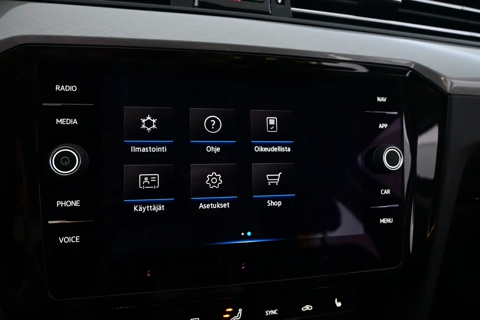 Car Image - NE2QGmWpa3dbhnJ52Z9YL