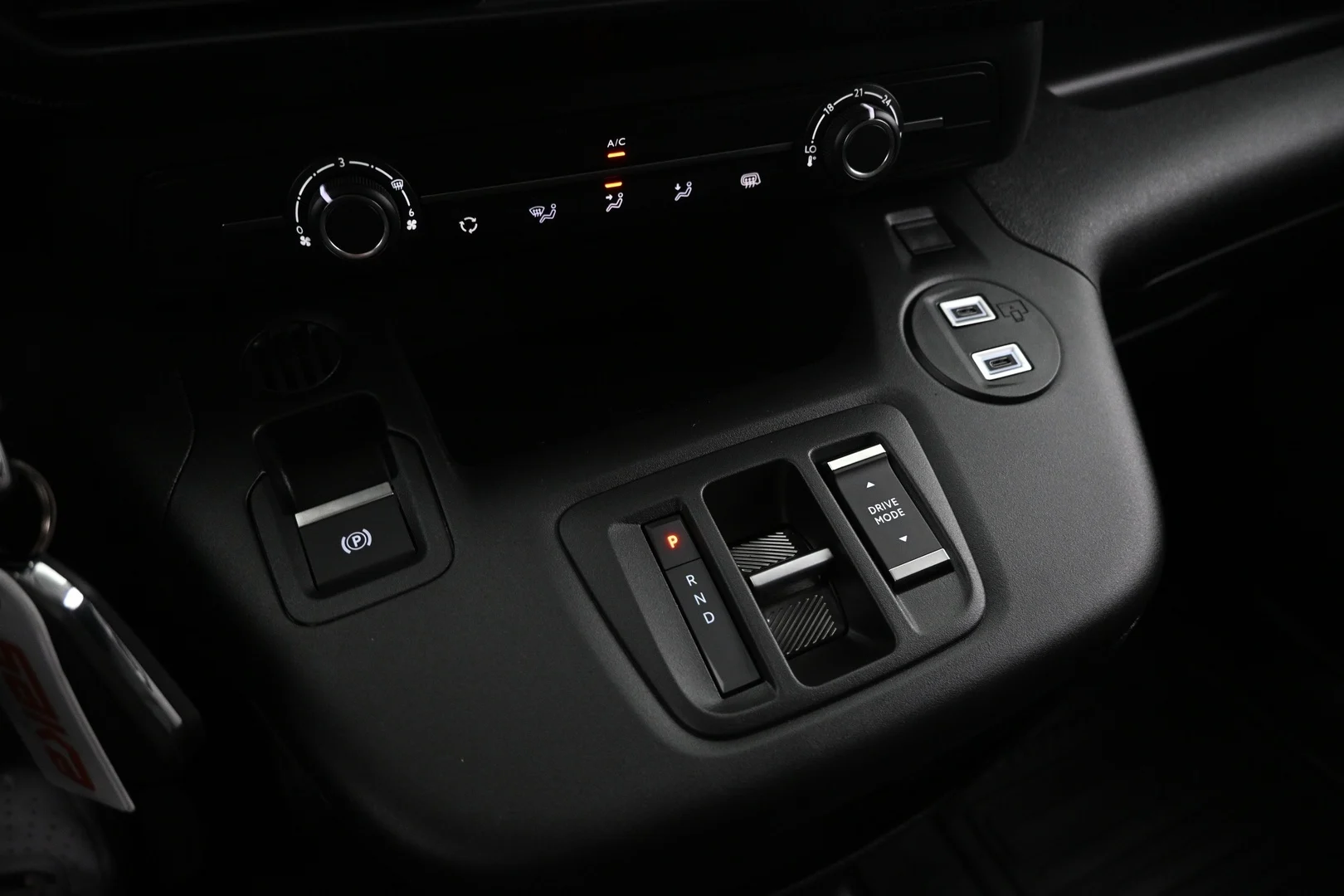 Car Image - NKX3b3G2gyGyFtiL6xFyG