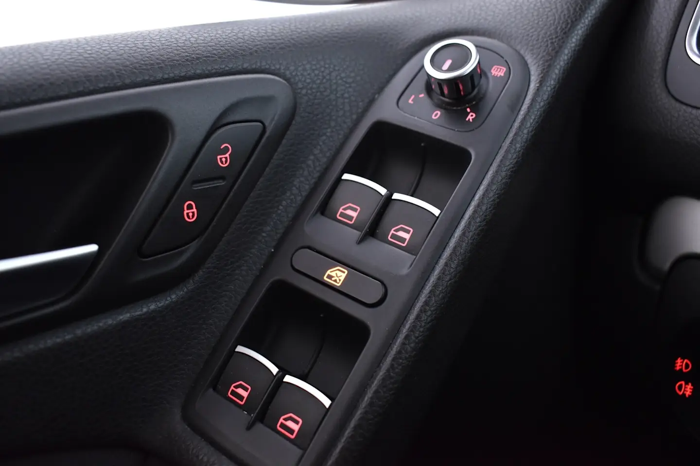 Car Image - U9wVbRSrPyE72RPI17XxM