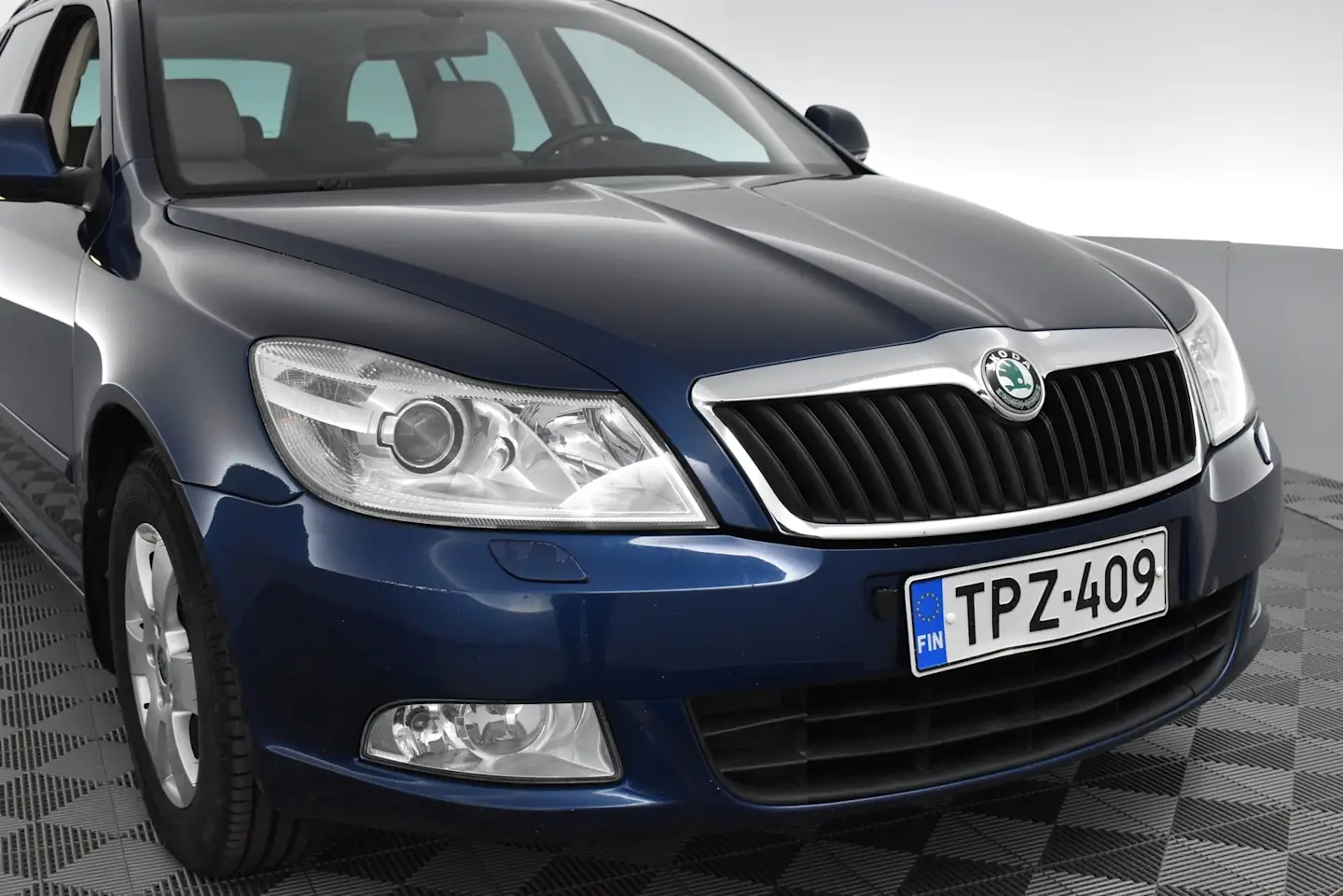 Car Image - 7Hbdk3CqGeZBsixPltzTSg