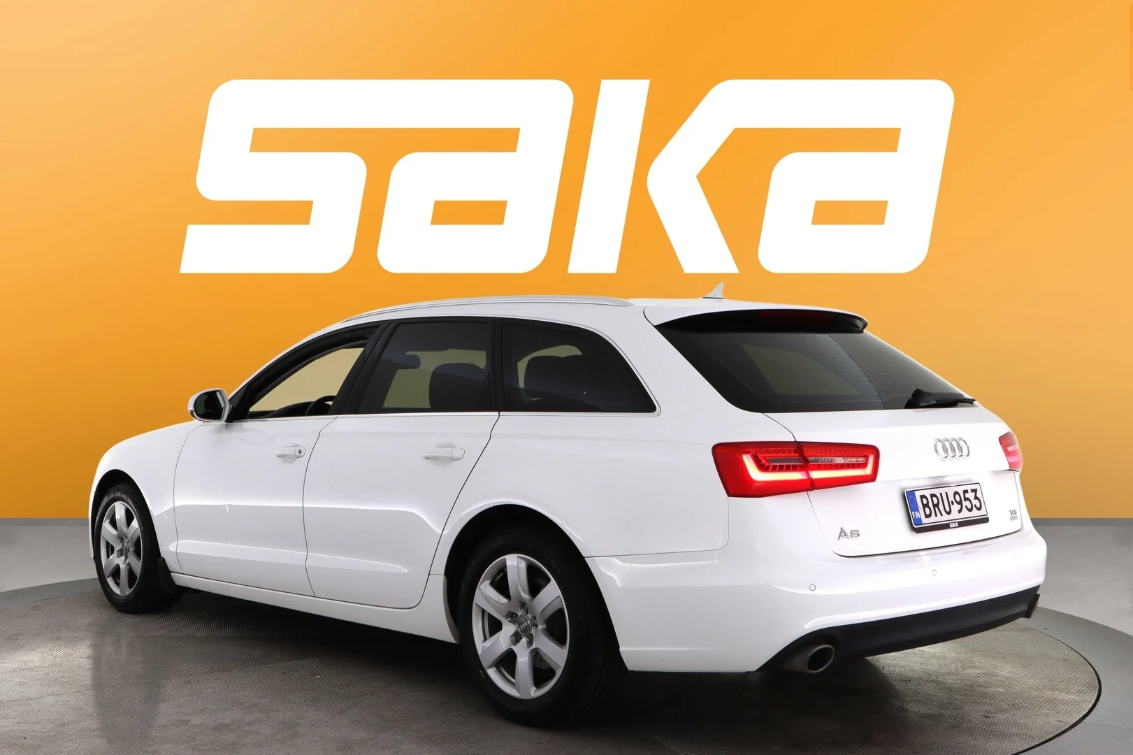 Car Image - 2Yyf3ysfZIAaPU3zo5D2Yt