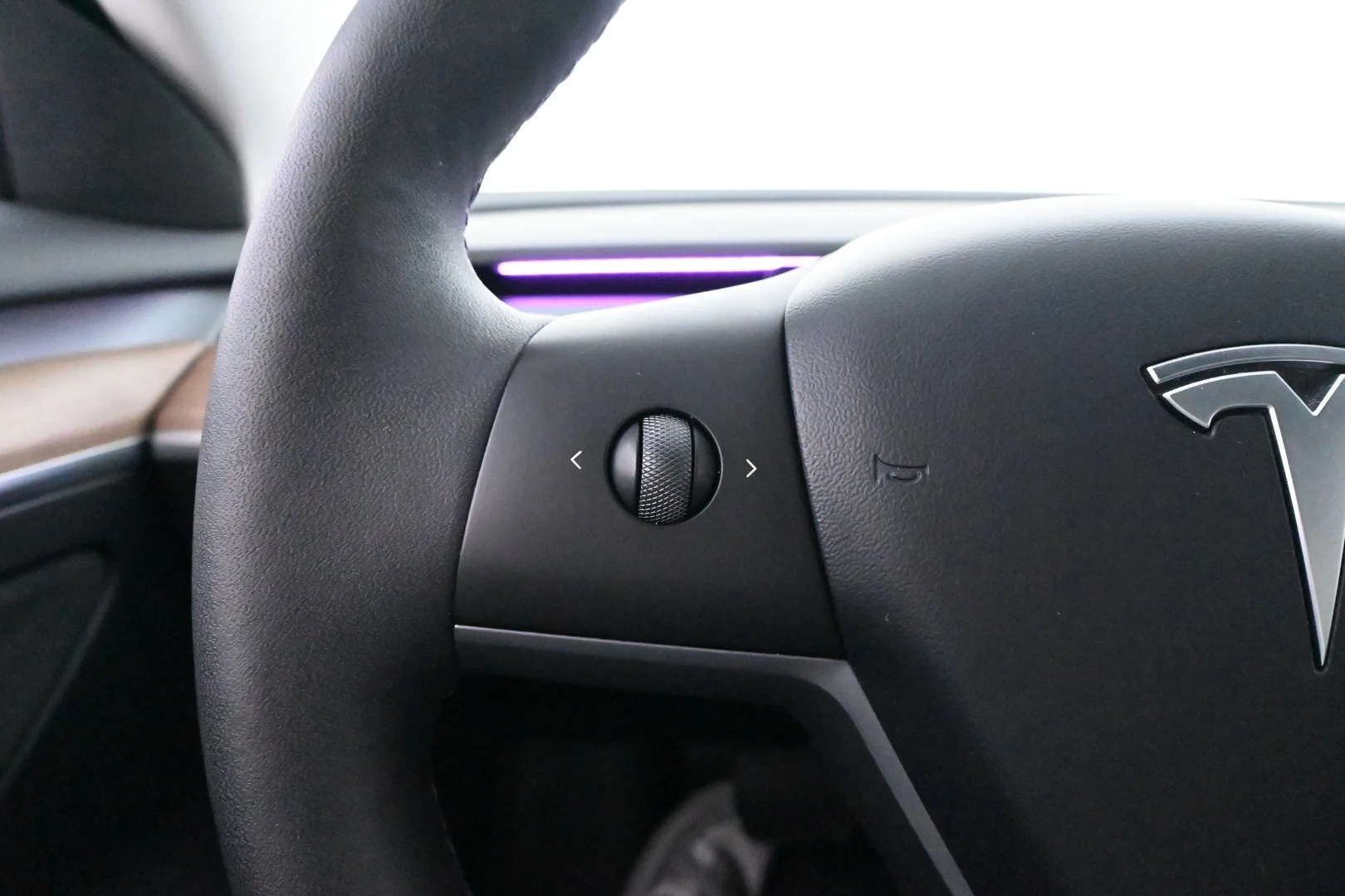 Car Image - iJLOWeU77UOw72nc9V6Bw