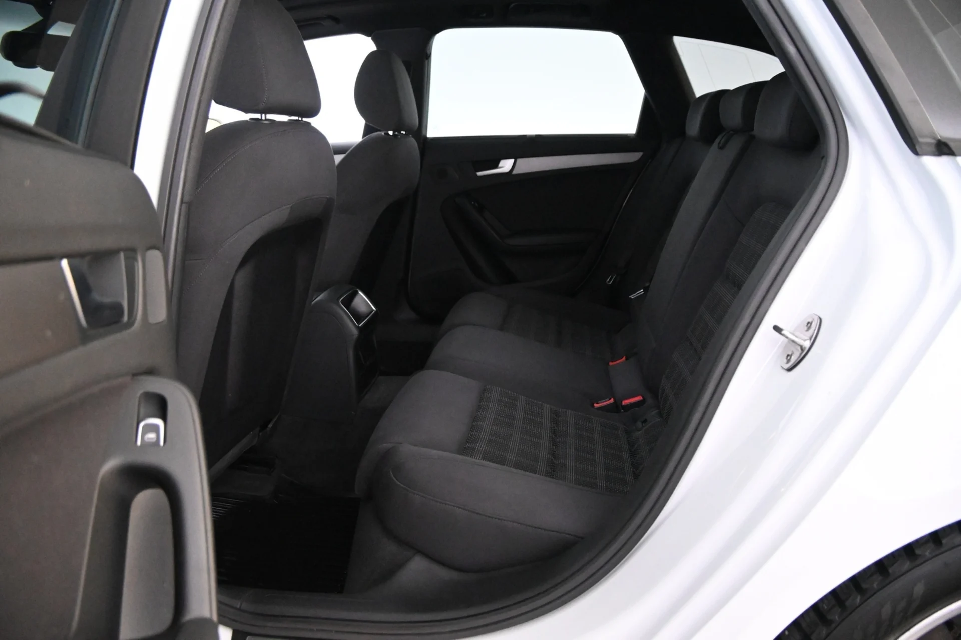 Car Image - 7xVWOFToPSLzoKzYMGRqww