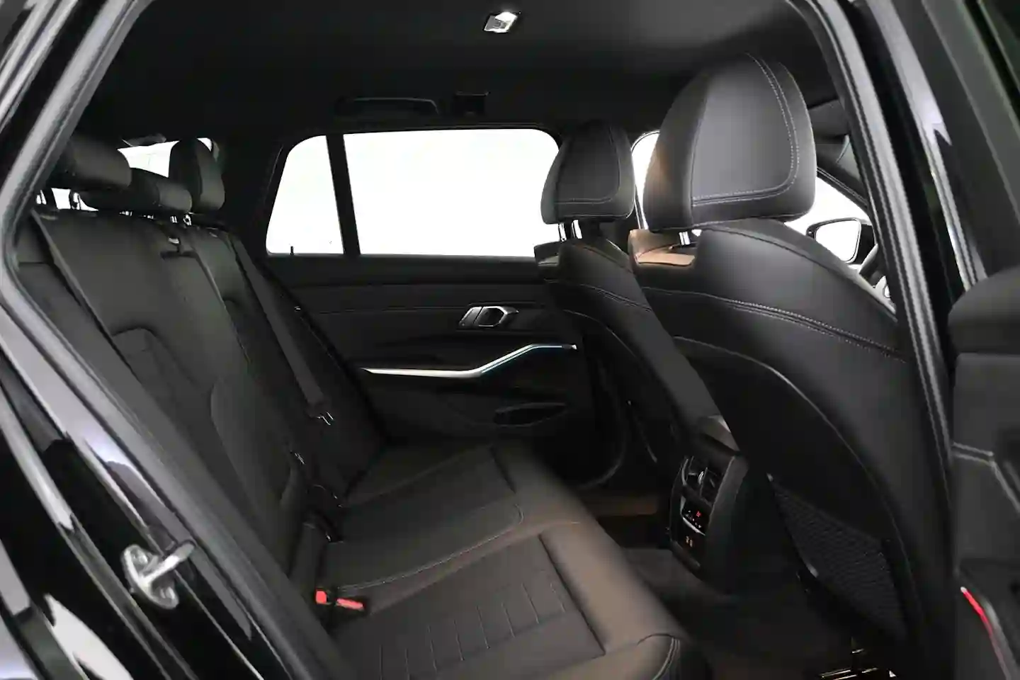 Car Image - 5M6QSCl4VVsQgaSOxDq1l2