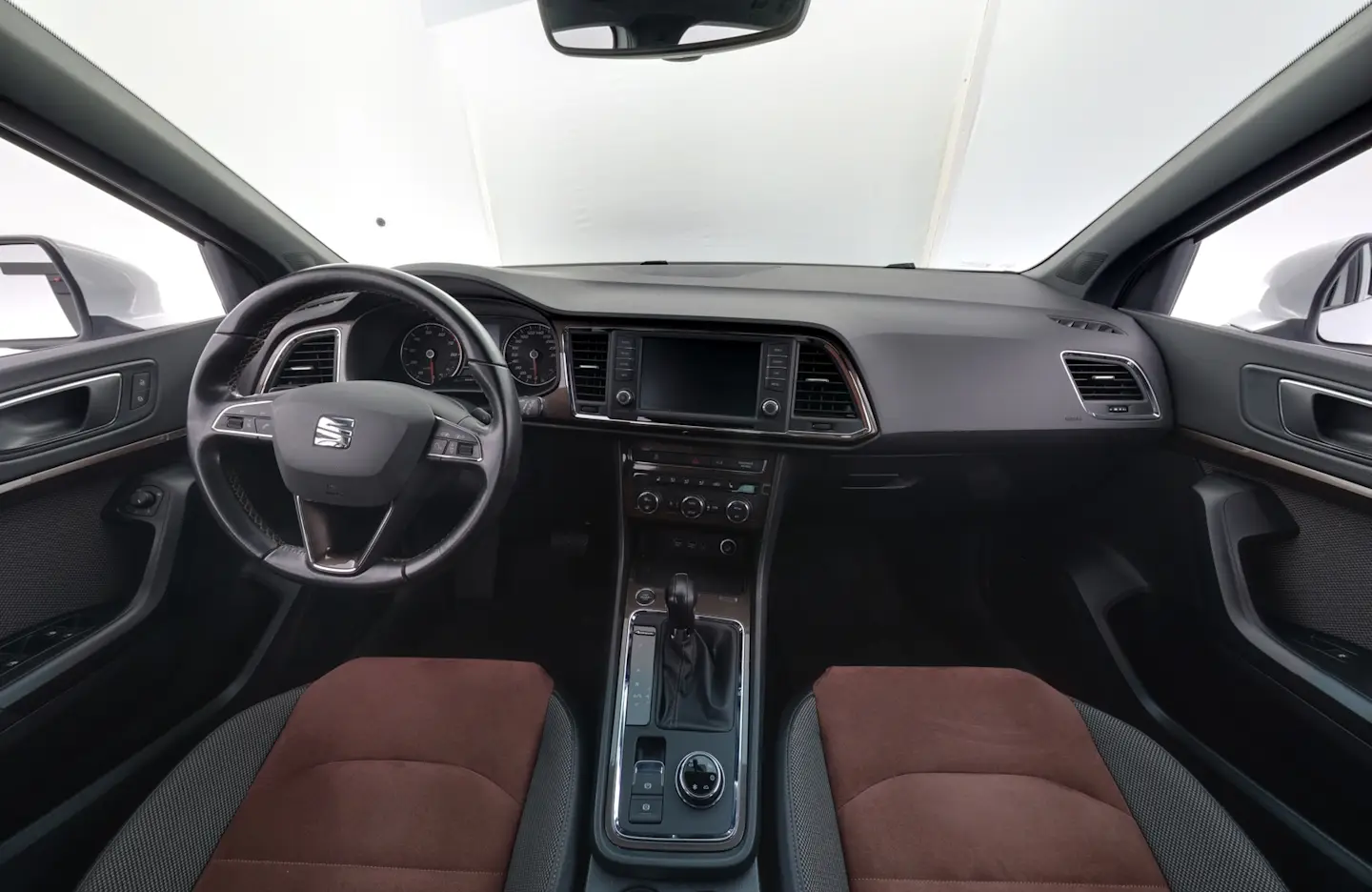 Car Image - 5CA2gRbFarKGlUvuaQ23wO