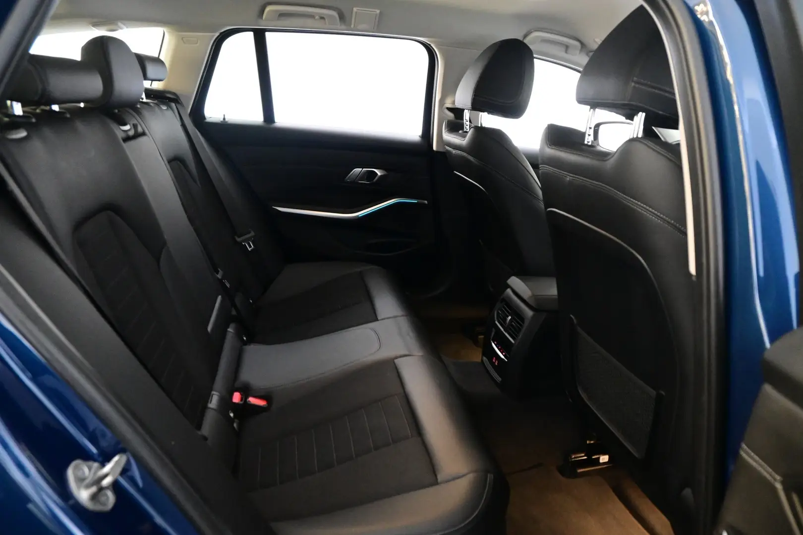 Car Image - 6SpNmQ2owFxOvaELt0pdVG