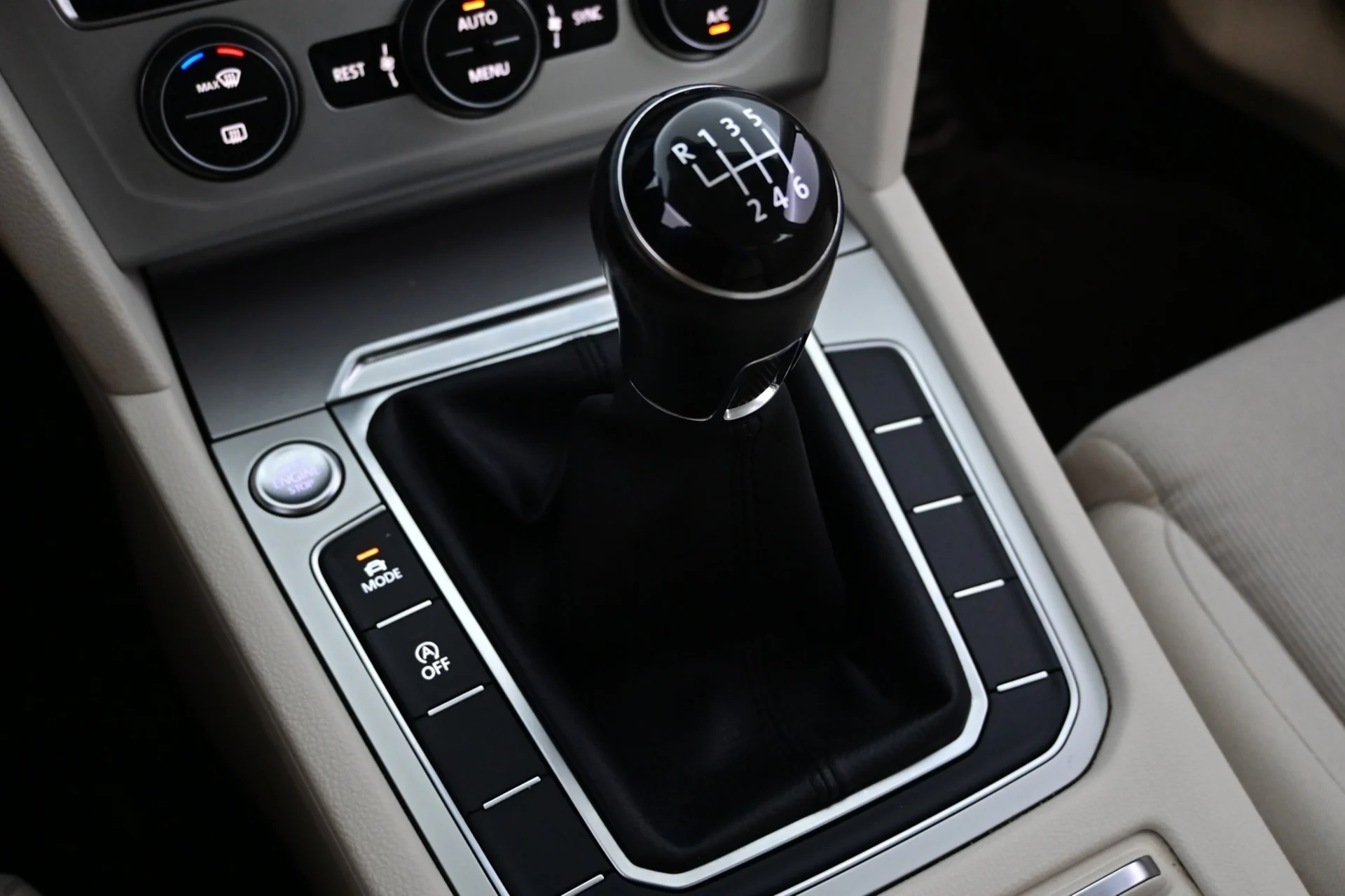 Car Image - 2p2JdEH6wMIfrdssndpD1Y