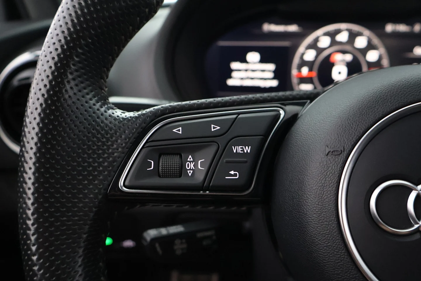 Car Image - 6RjbAmKPVLMCjf4Z5MgZCN