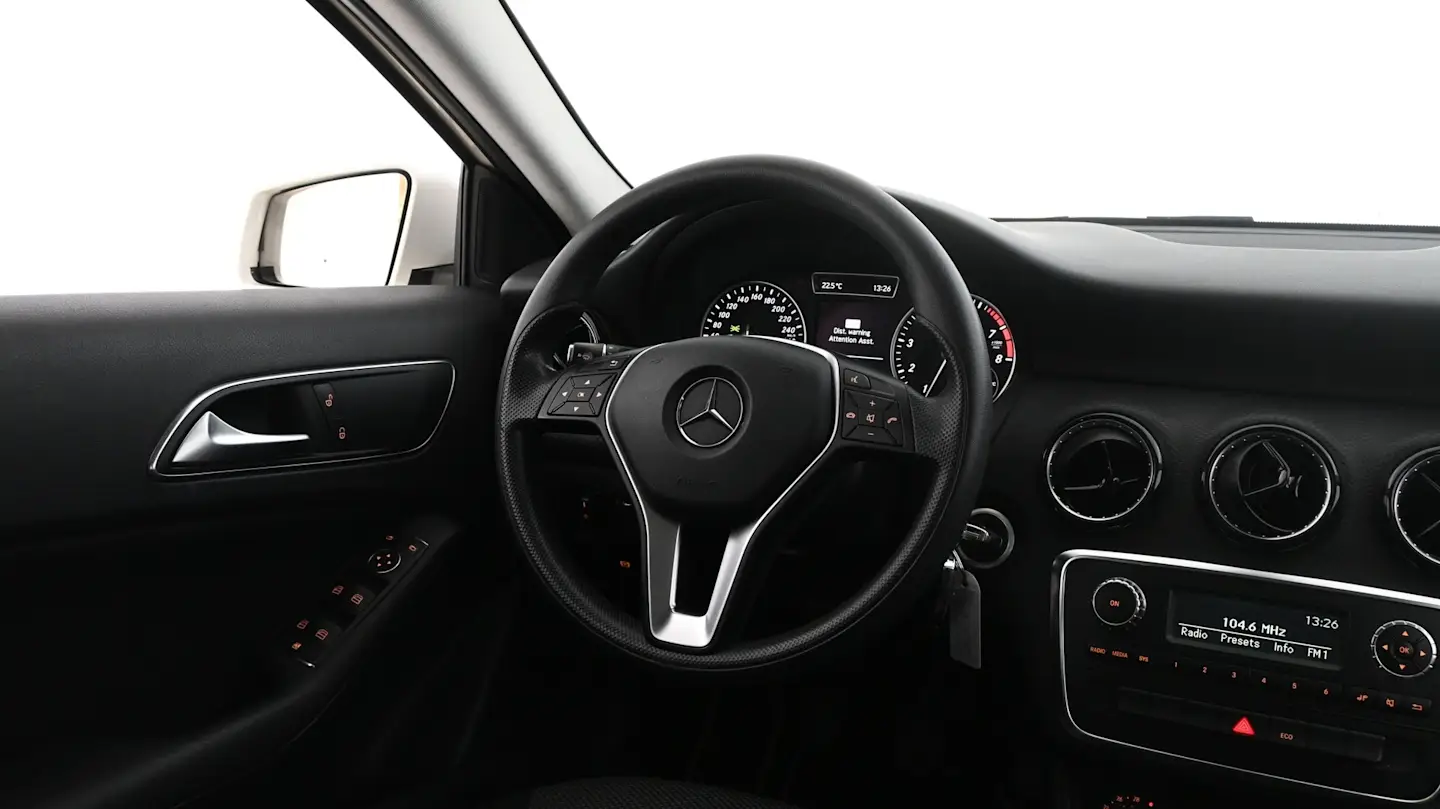 Car Image - 13DKLBfdGVJIjKouFkIudj