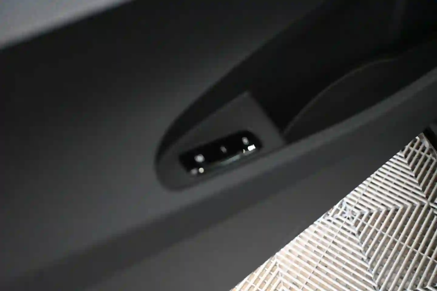 Car Image - 4A3KKwSBMzE7ll3CE6L77r