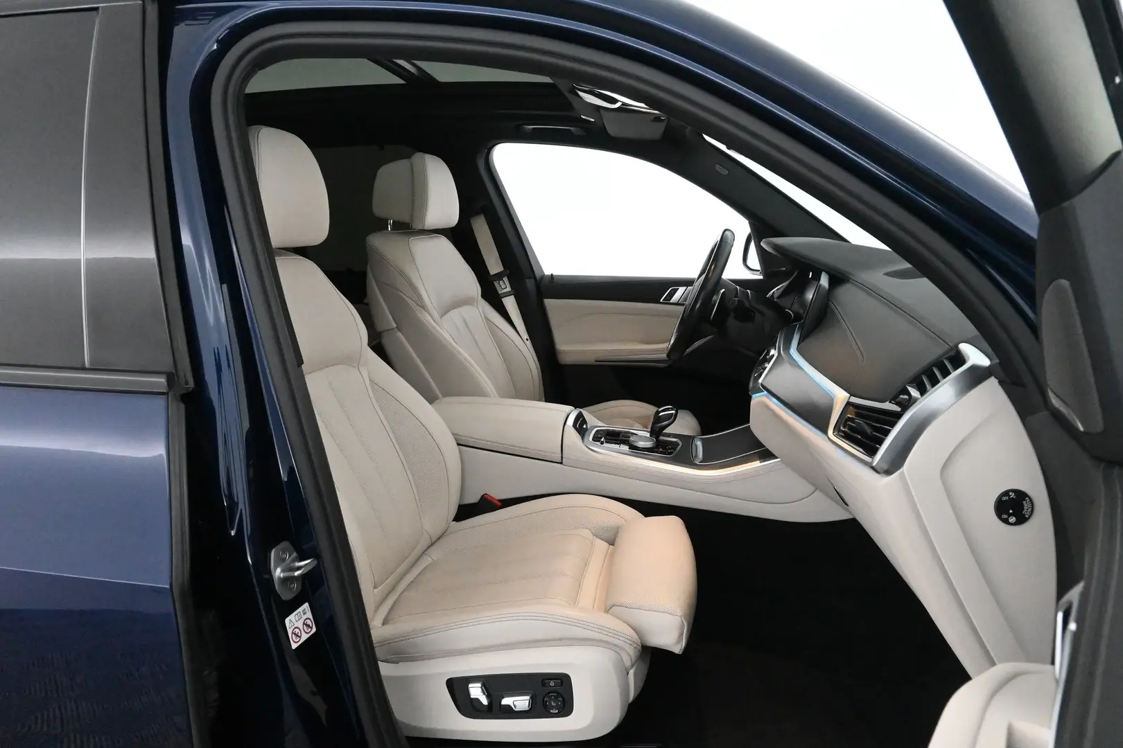 Car Image - 3z18sxEGfI2De7BUXTvgdJ