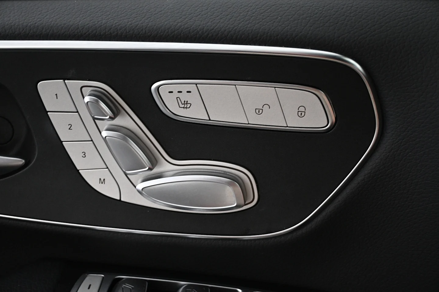 Car Image - 1KVC5KjoAOwUEIVlwmcQZj