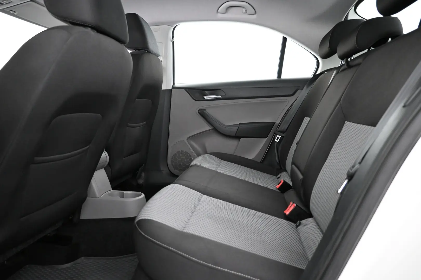 Car Image - 5xdIWzBOo8OG20oylUAsgr